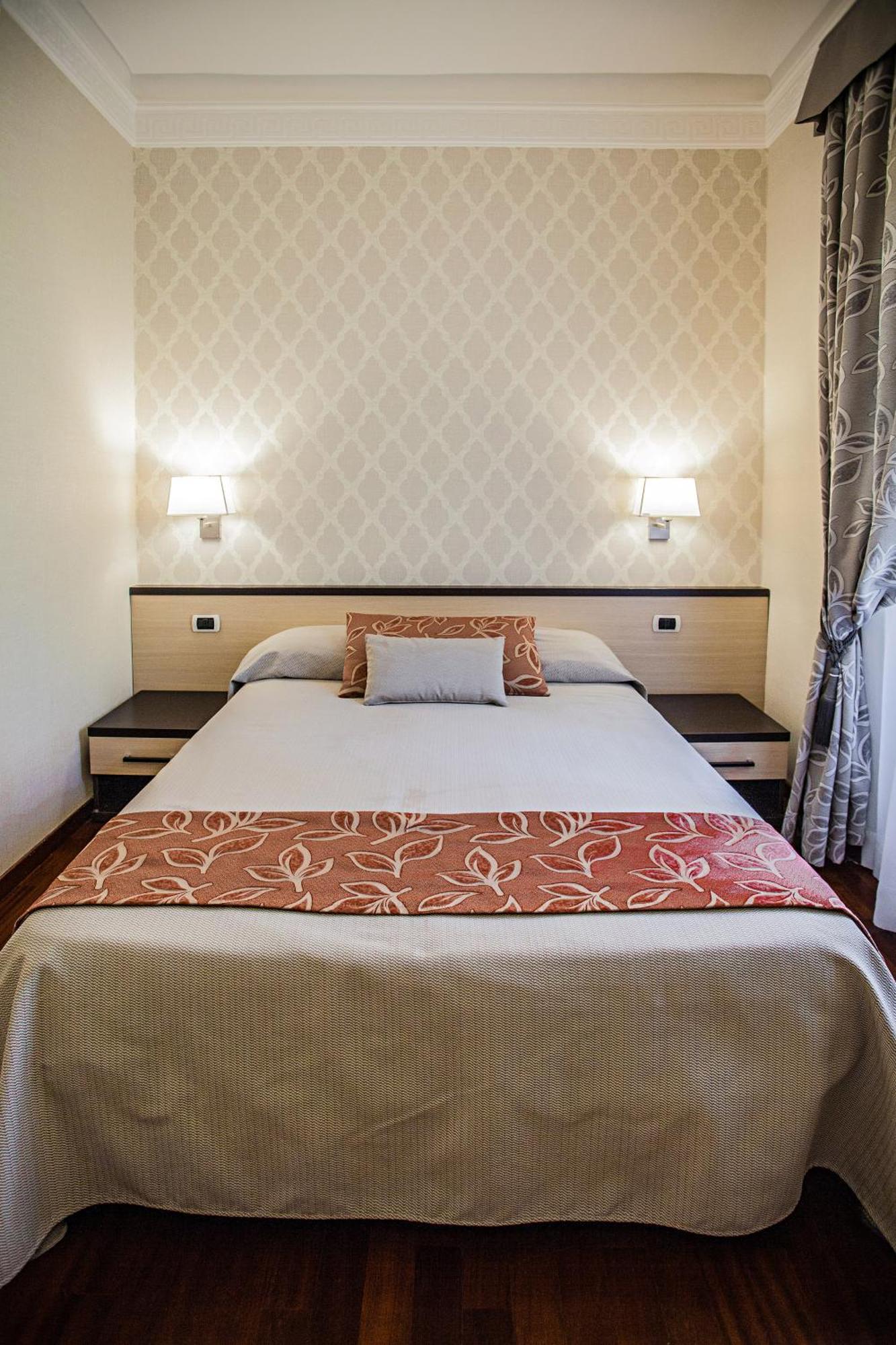 Domus Palatina Hotel Rome Bagian luar foto