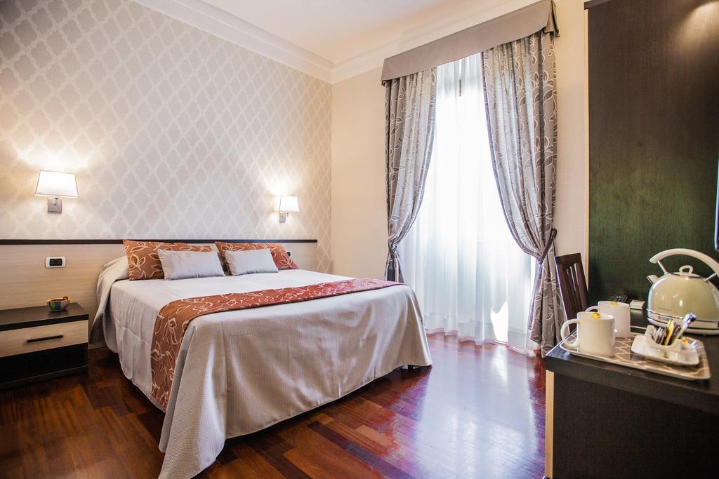Domus Palatina Hotel Rome Bagian luar foto