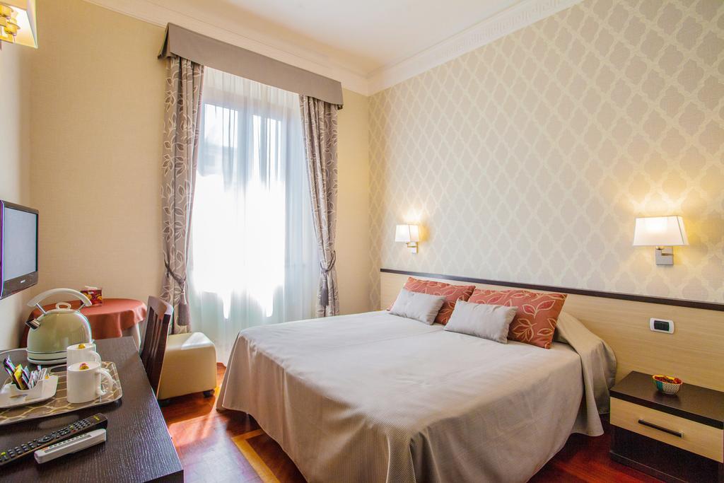 Domus Palatina Hotel Rome Bagian luar foto