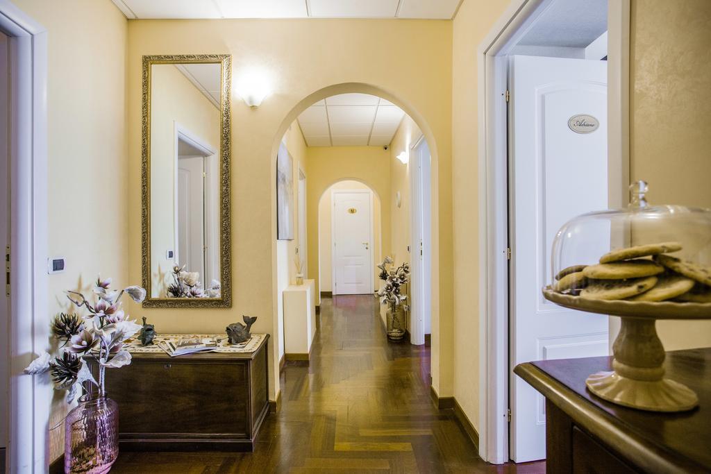 Domus Palatina Hotel Rome Bagian luar foto