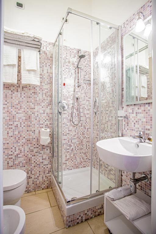 Domus Palatina Hotel Rome Bagian luar foto