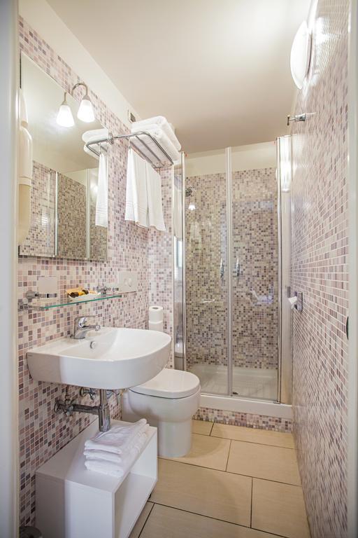 Domus Palatina Hotel Rome Bagian luar foto